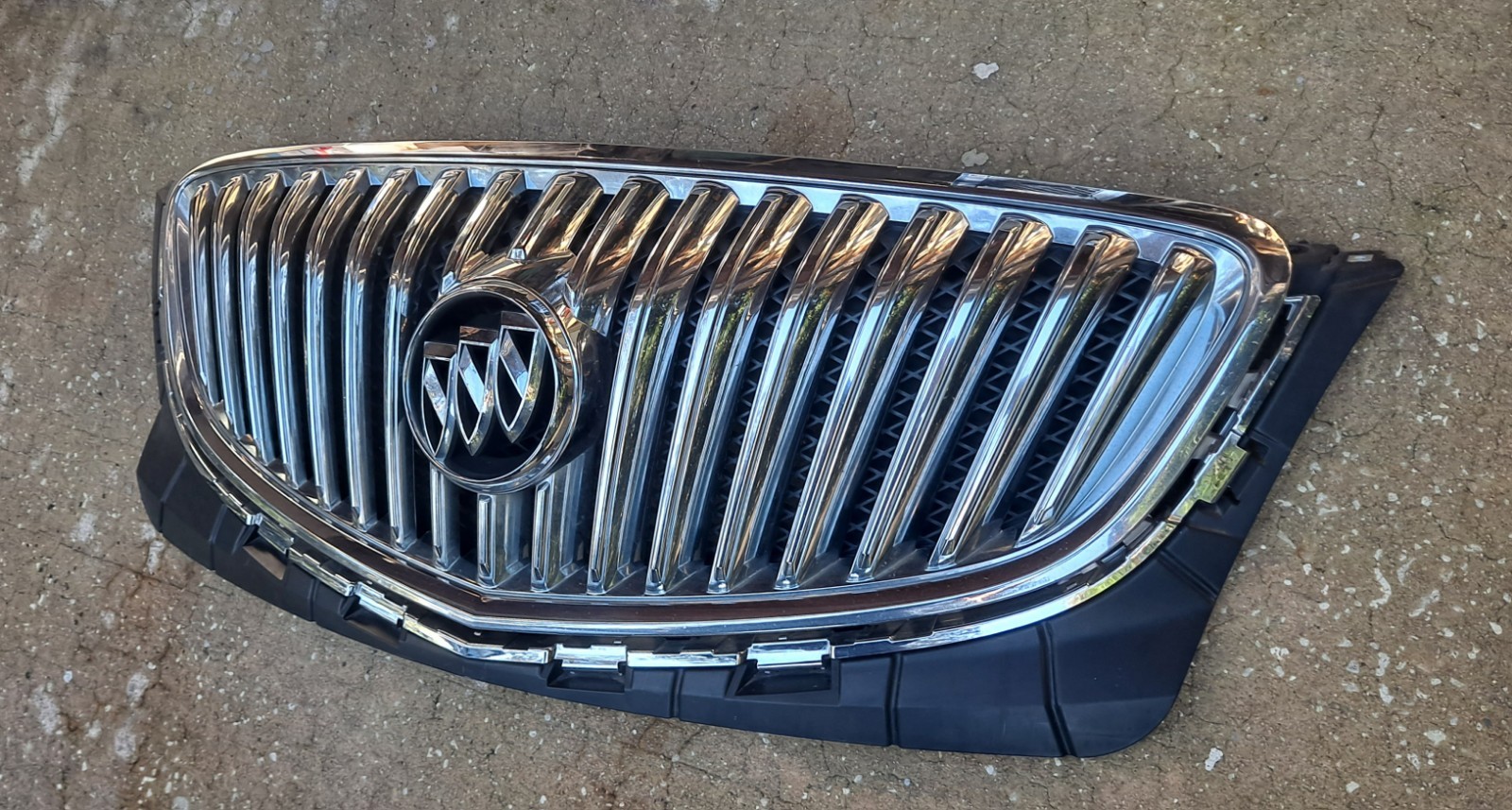 2012-2017 Buick Verano Front Grille Chrome & Gray 2013 2014 2015