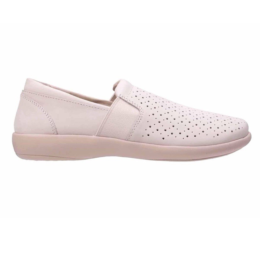 REVITALIGN Women\'s Larkin Slip-on Sneaker - Size 9 US Beige REVITALIGN Women\'s Larkin Slip-on Sneaker - Size 9 US Beige