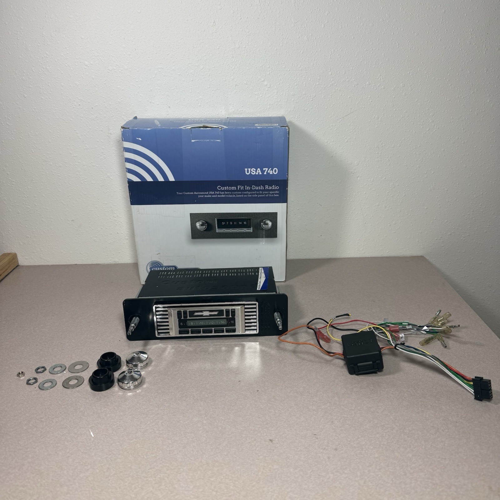 Custom Autosound USA-740 Radio 1956 Chevrolet Chevy VECH6-740 Open Box UNTESTED
