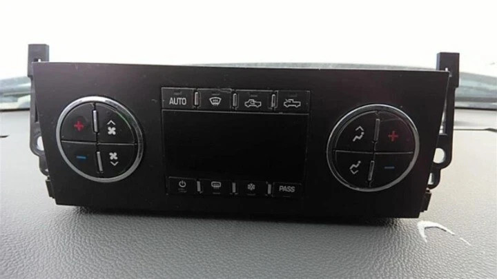 2007-2011 Chevrolet Avalanche Automatic A/C Heater Climate Control Assembly OEM