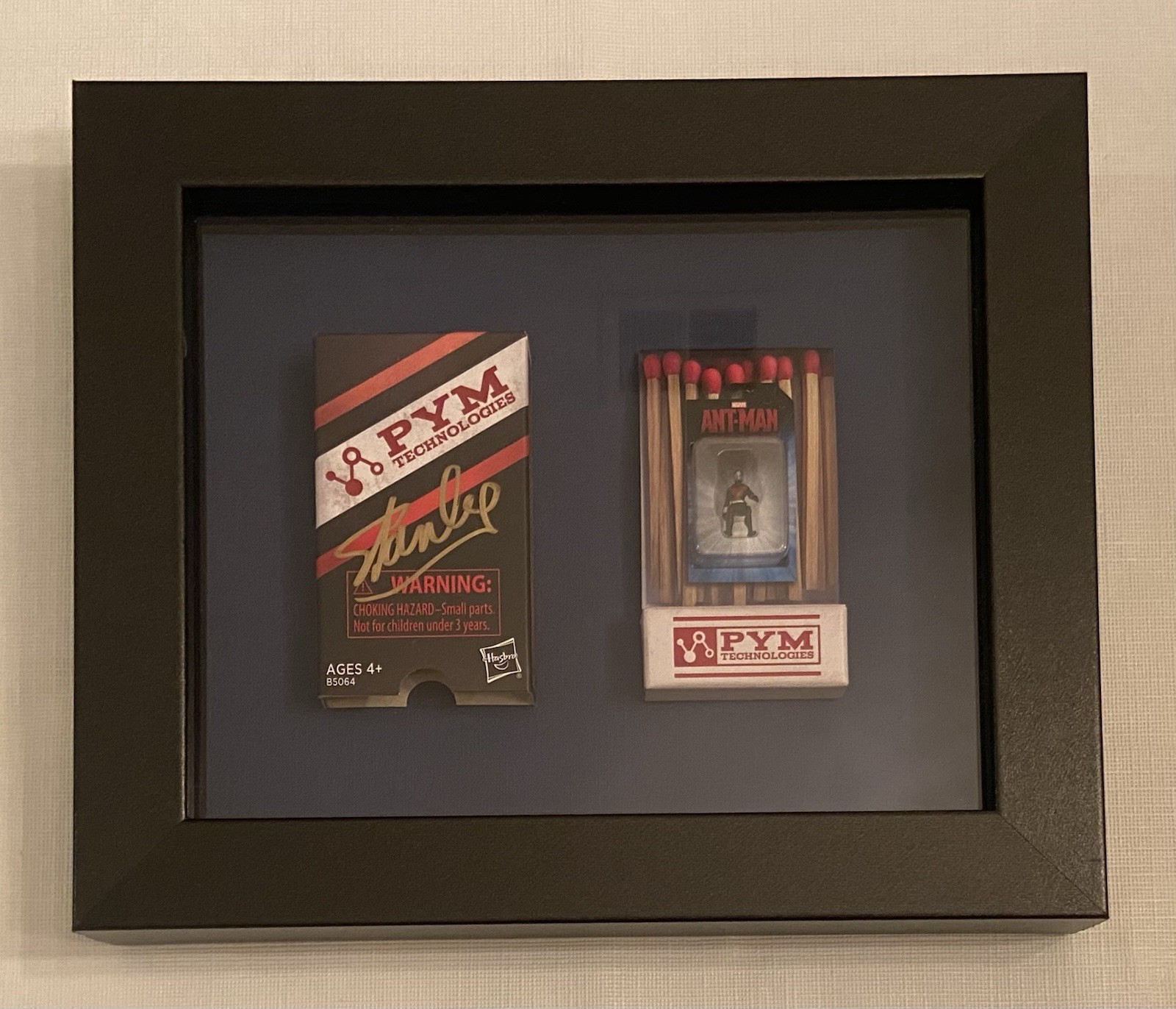 Limited Edition SDCC Ant-Man Toy w/ Custom Frame Signed by Stan Lee Marvel Hot Limited Edition SDCC Ant-Man Toy w/ Custom Frame Signed by Stan Lee Marvel Hot