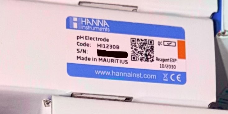 HI1230B professional-grade, combination pH electrode pH Range: 0 to 12 pH.