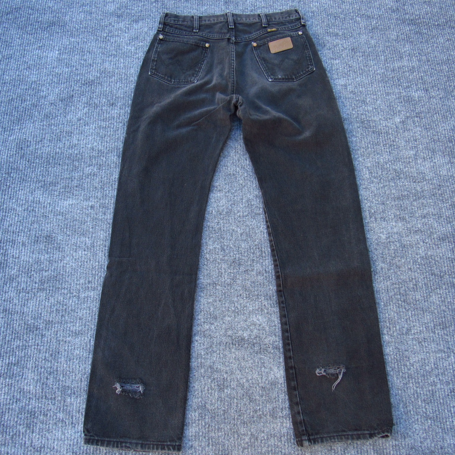 Vintage Wrangler 13MWZWK Cowboy Cut Men\'s Jeans 32x36 USA Distressed