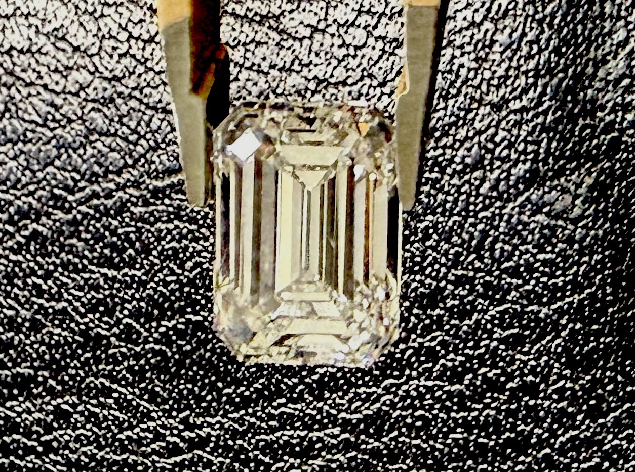 IGI Lab-Created Emerald Cut Diamond 3.03ct E VS2 Excellent 9.58x6.74x4.96mm