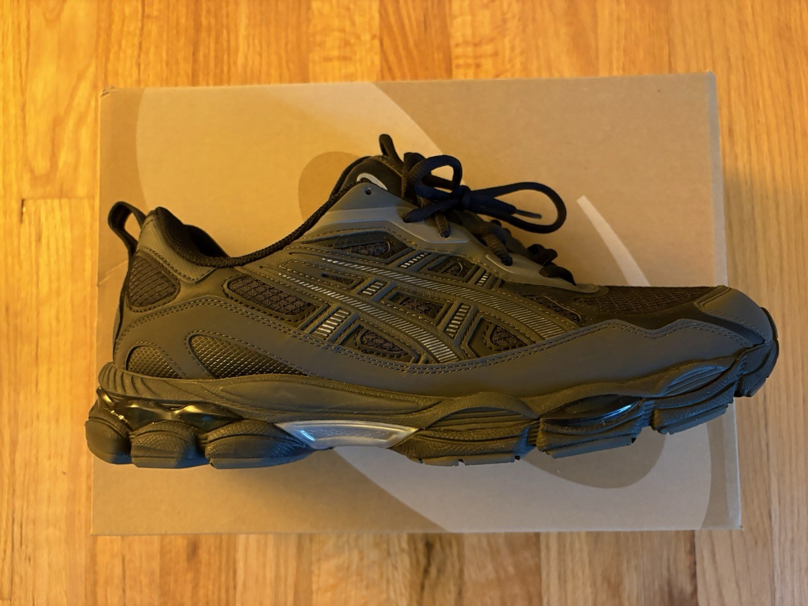 ASICS GEL-NYC RGD | Men’s 12 | Black/Graphite Grey