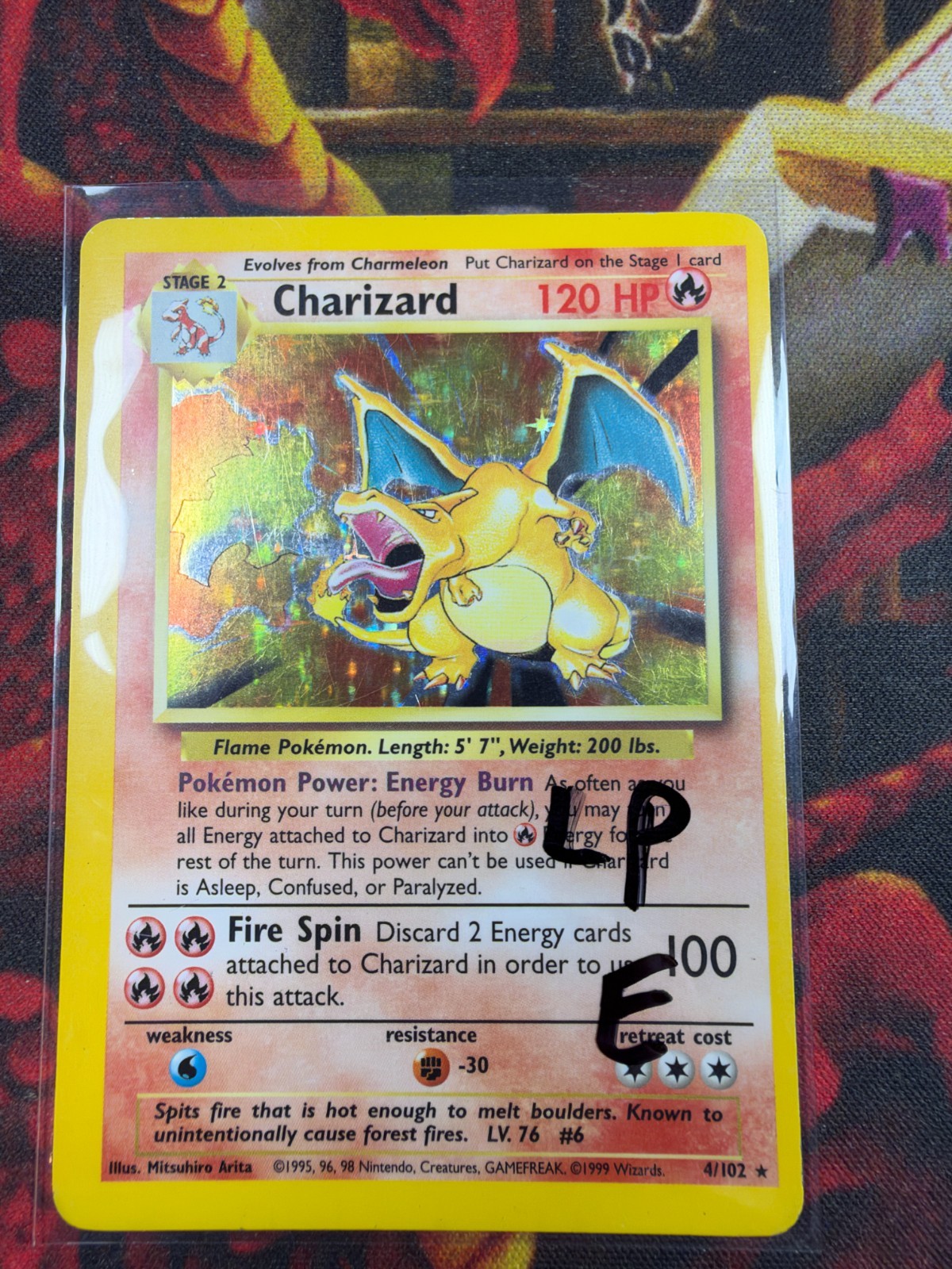 LP E 1999 Pokémon Base Set Charizard 4/102 Holo Rare