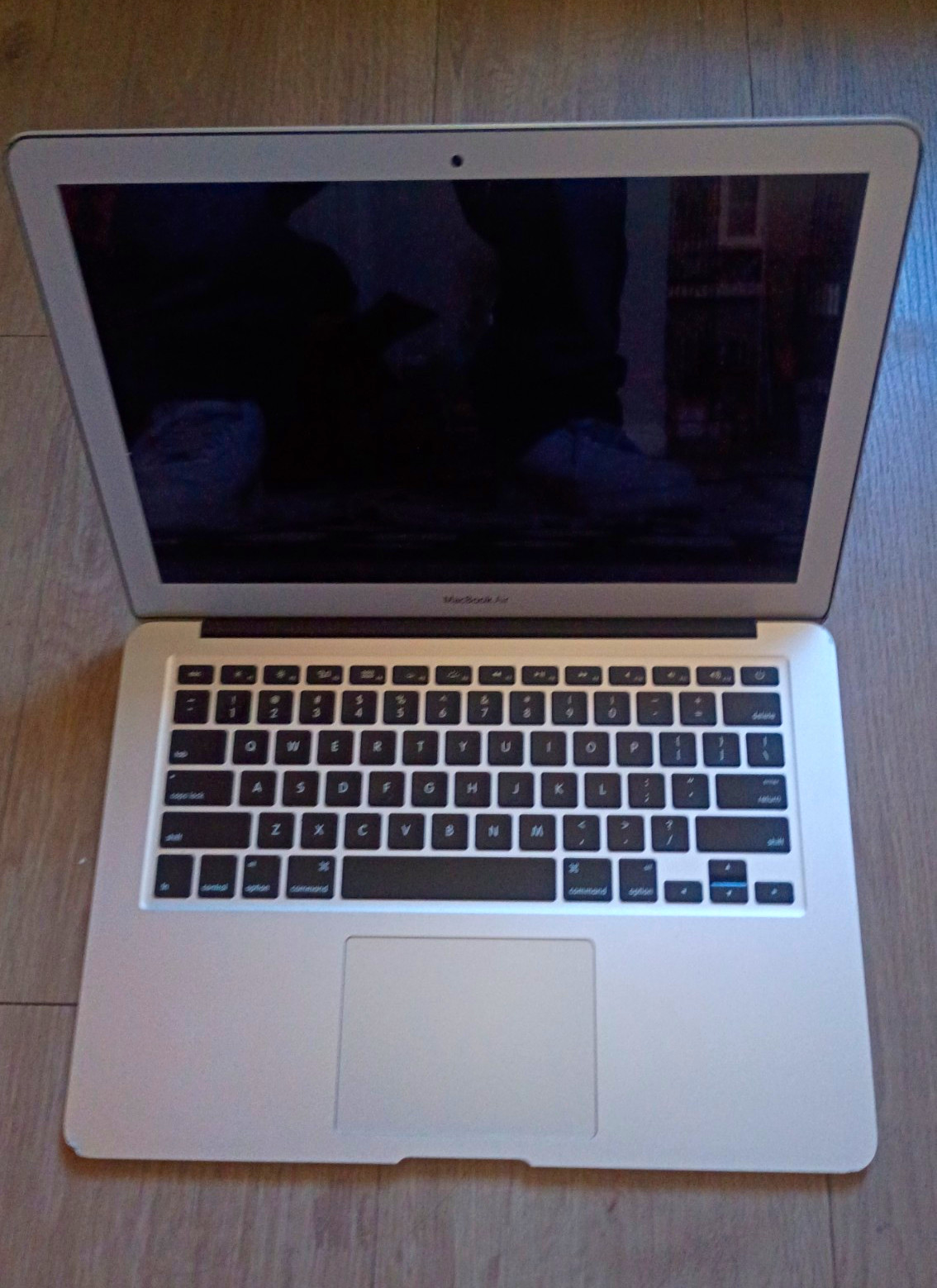 LOCKED Apple MacBook Air 13\
