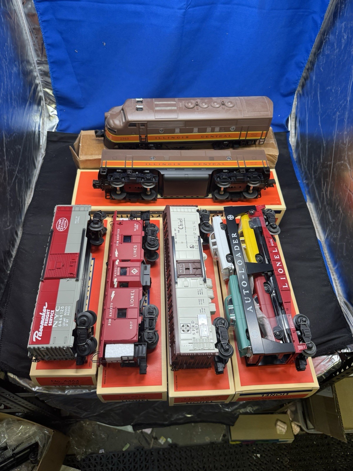 LIONEL 2239W , 1955 OUTFIT ILLINOIS CENTRAL F3 FREIGHT SET 