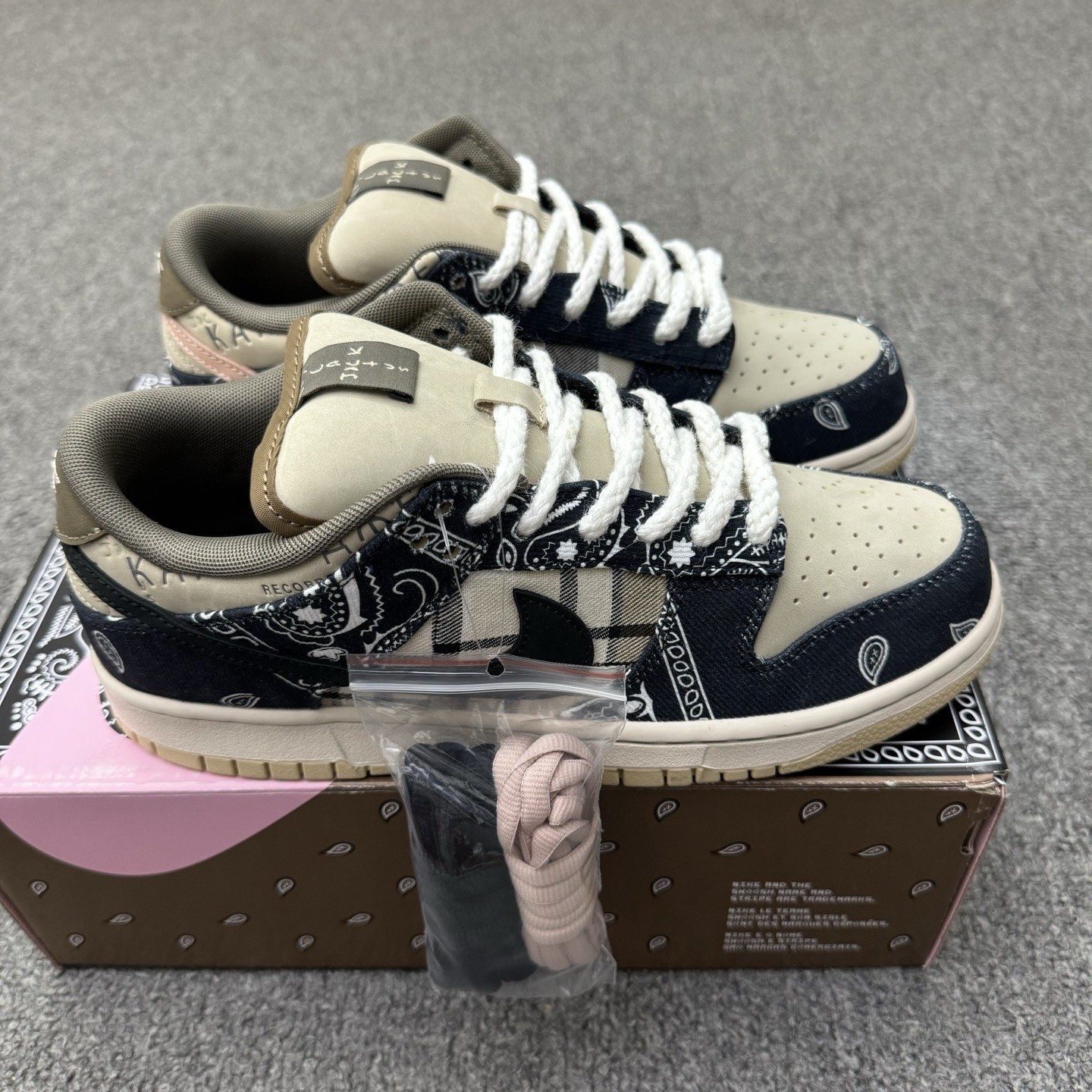 With Box Travis Scott NK Dunk Low Skateboard Men\'s Size 4-13