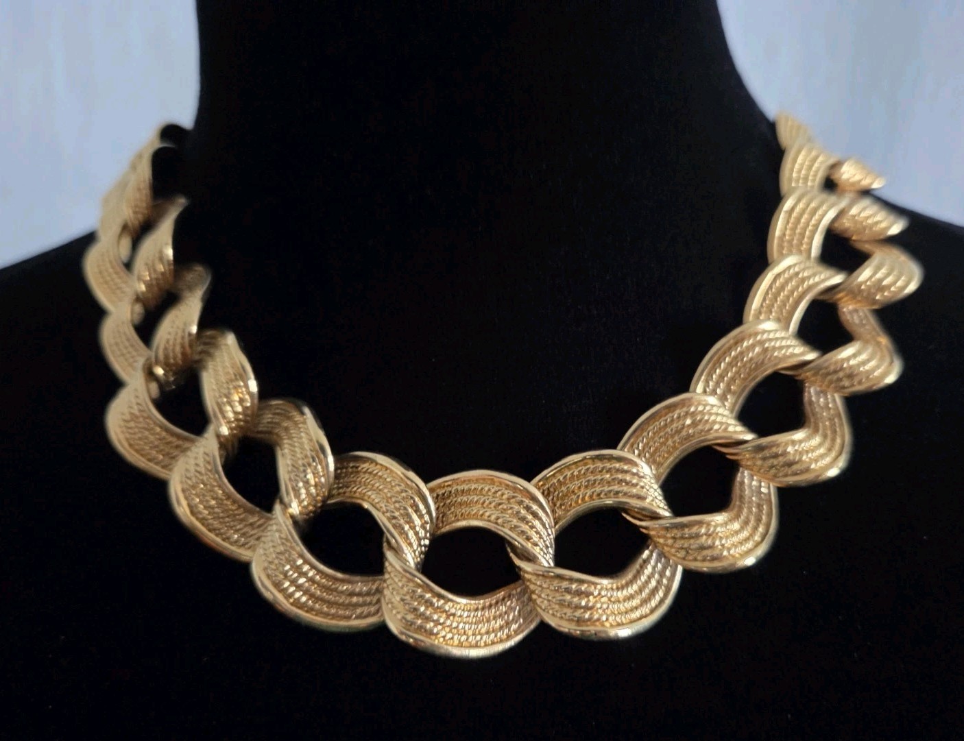 Vintage NAPIER Heavy Curb Chain Necklace NOS Chunky Gold Tone 20\ Vintage NAPIER Heavy Curb Chain Necklace NOS Chunky Gold Tone 20\