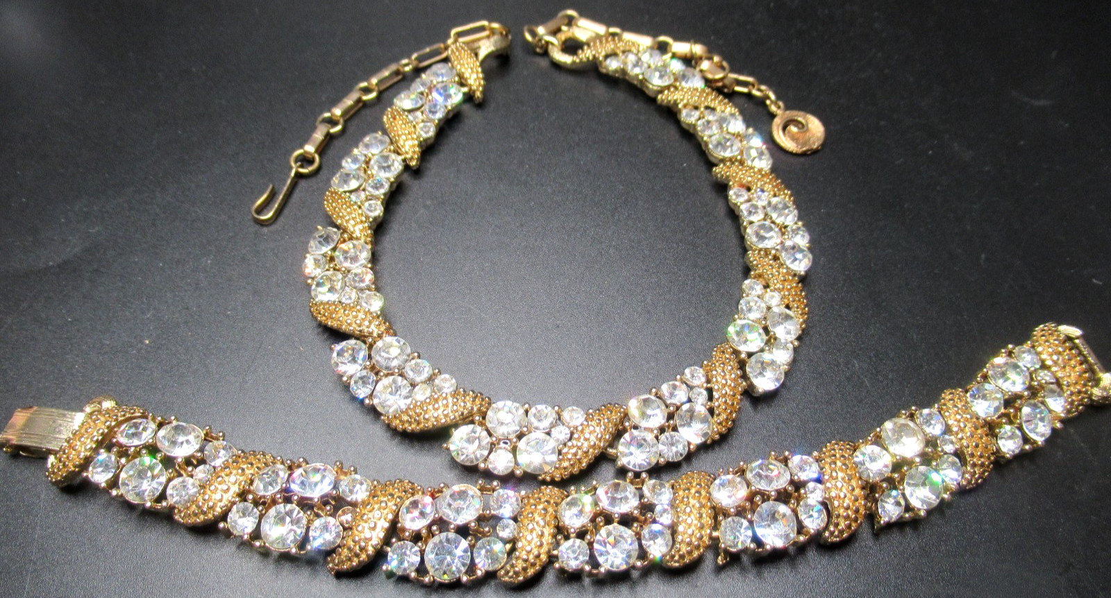 LISNER Sparkling Ice Rhinestone Golden Vintage Necklace Bracelet Set