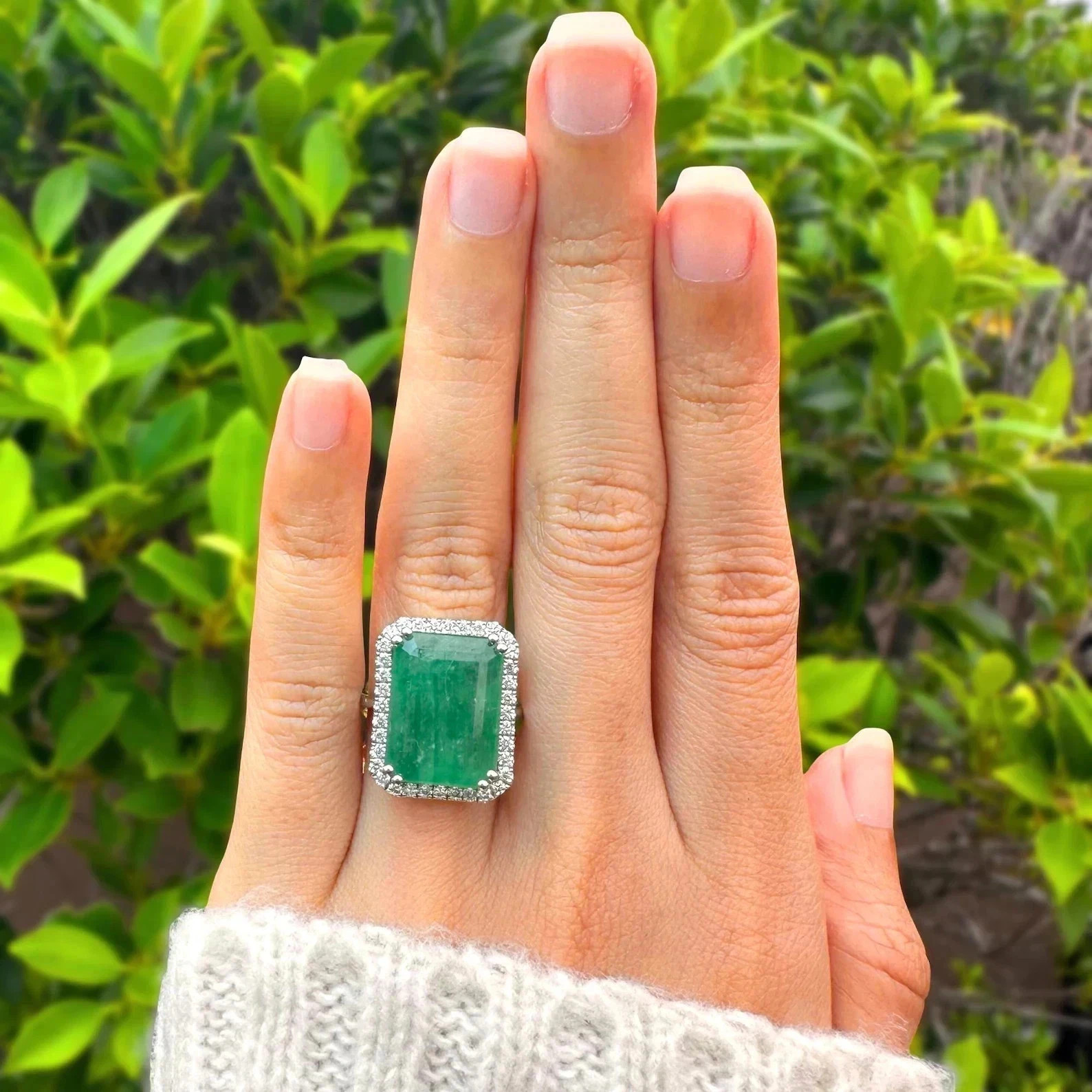 5.50CT Natural Green Emerald & Diamond Women\'s Ring 14k White Gold