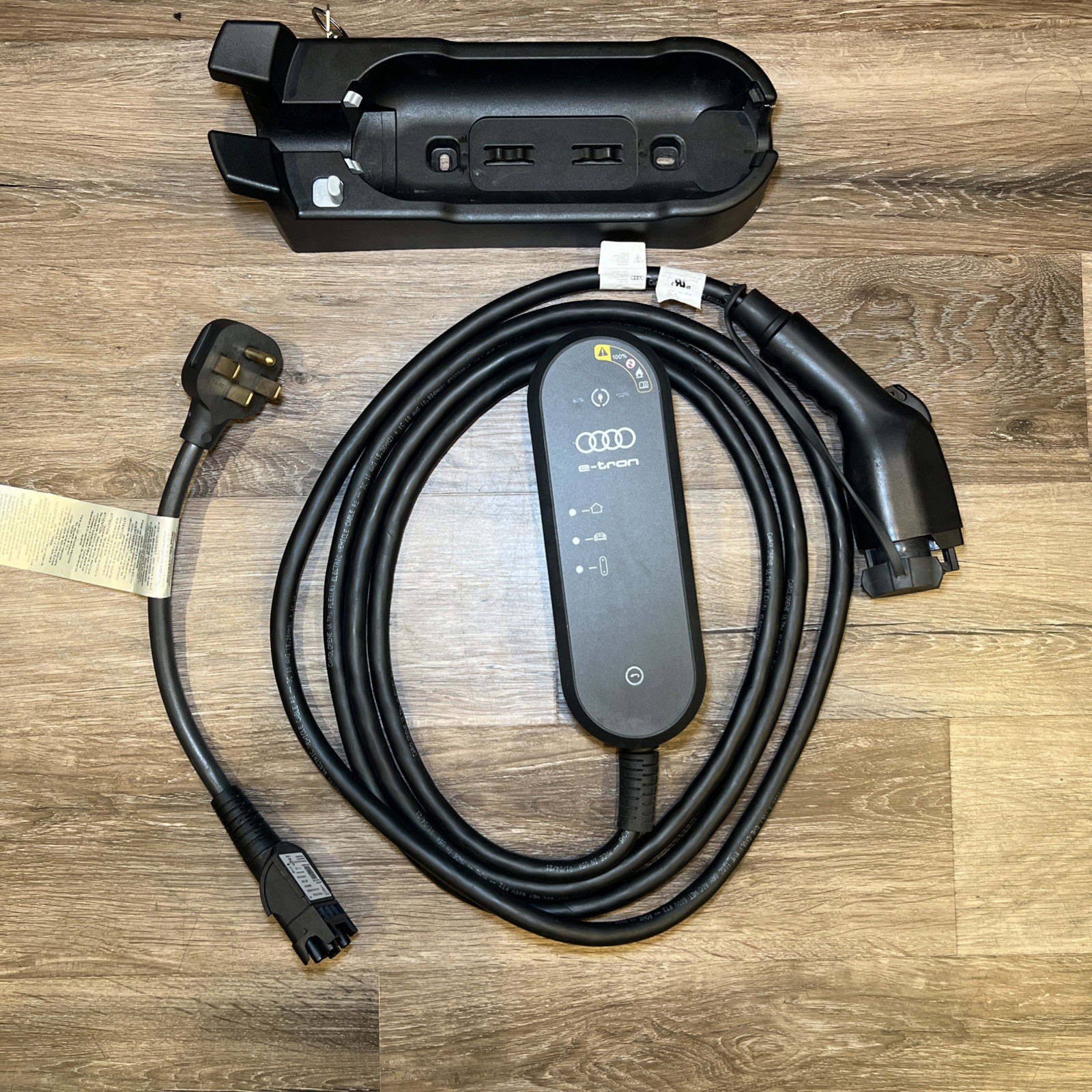 Audi E-Tron OEM Charger  Etron EV Universal Charging 9.6kw 40A NEMA 14-50