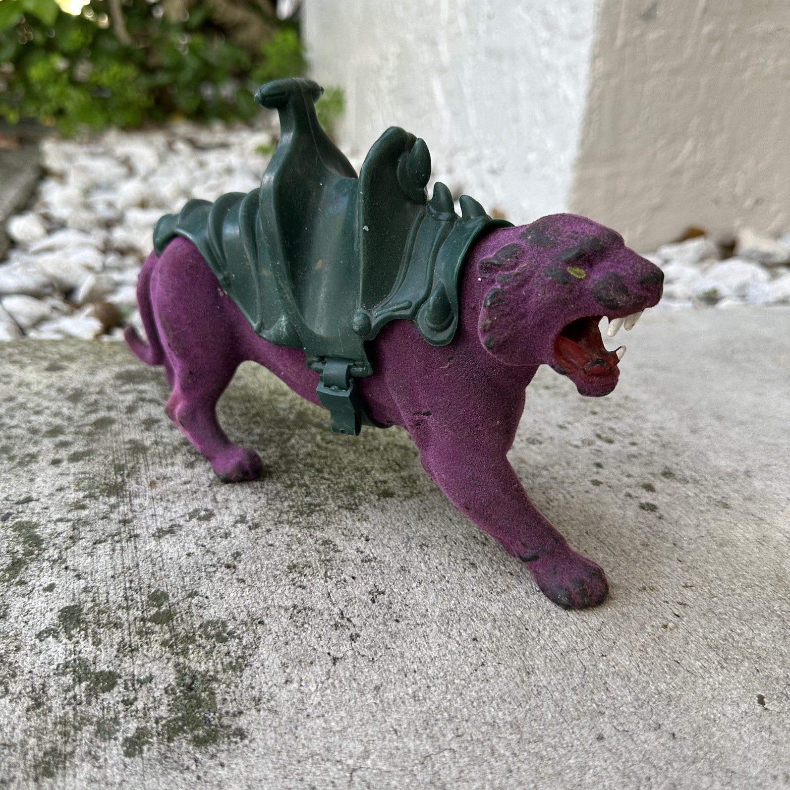 Vintage 1983 MOTU Panthor Action Figure Complete with Green Saddle Armor Mattel Vintage 1983 MOTU Panthor Action Figure Complete with Green Saddle Armor Mattel