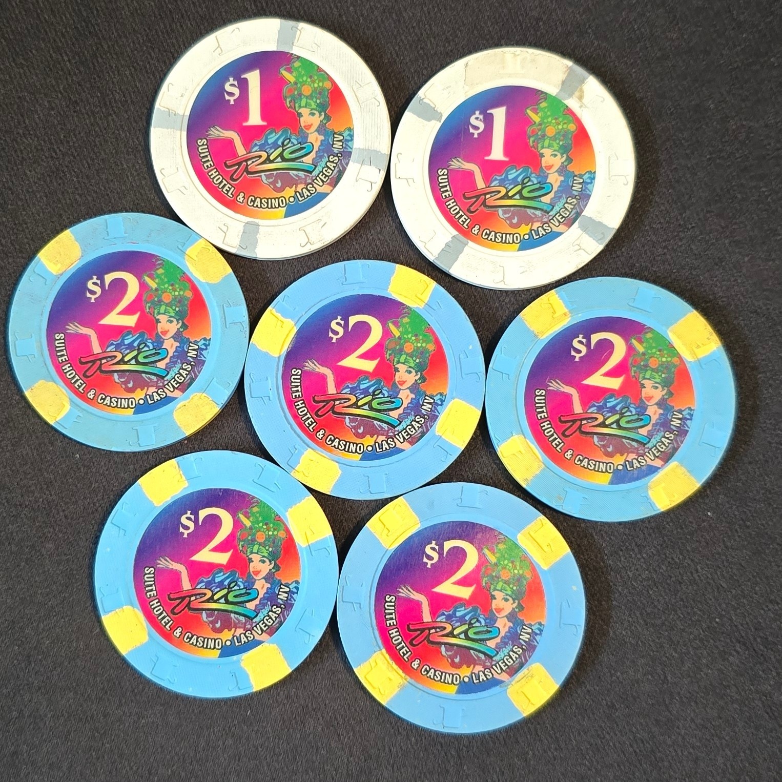 Vtg Rio Suite Hotel & Casino Las Vegas $1 and $2 Chips – Lot of 7 Carnival Logo