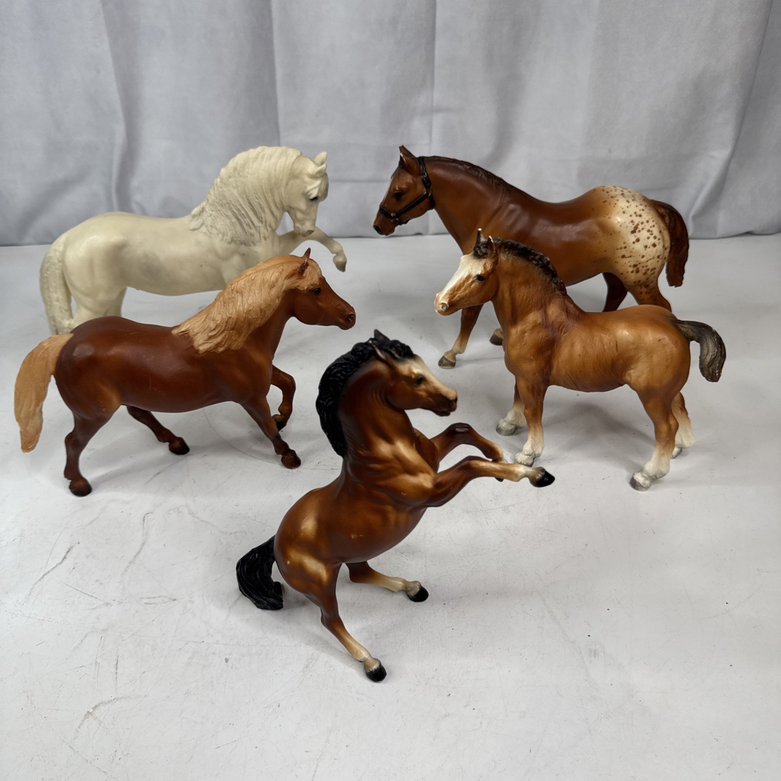 Lot Of 5 Vintage Breyer Horses Collectible Figures USA Lot Of 5 Vintage Breyer Horses Collectible Figures USA