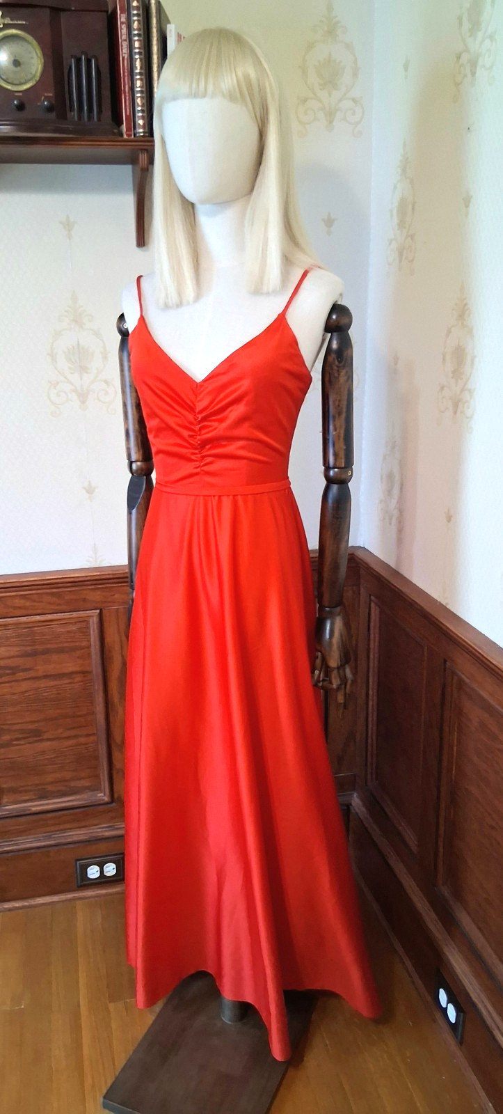 Vtg. 1960s/70s Crimson Red Spaghetti-strap Floor Length Vampy Gothic Boho Dress 