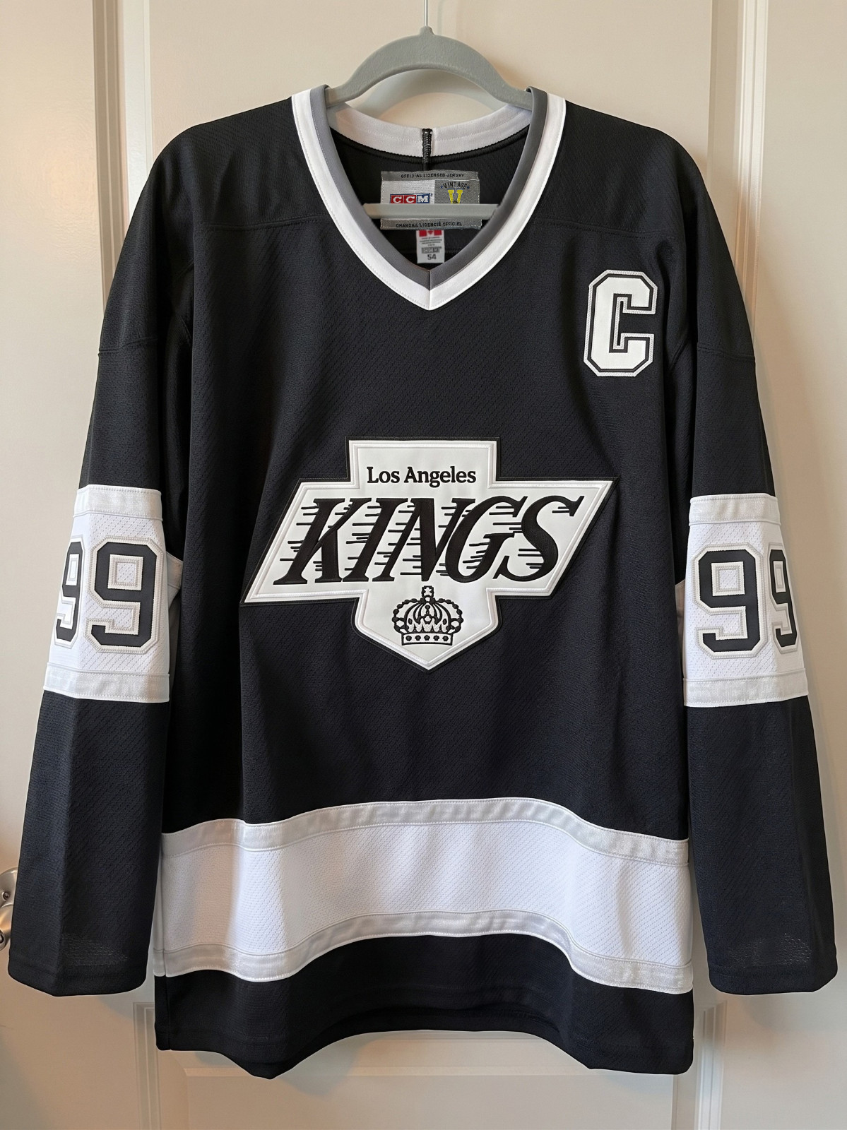 Wayne Gretzky Los Angeles Kings CCM Throwback Jersey Mens Sizes Wayne Gretzky Los Angeles Kings CCM Throwback Jersey Mens Sizes