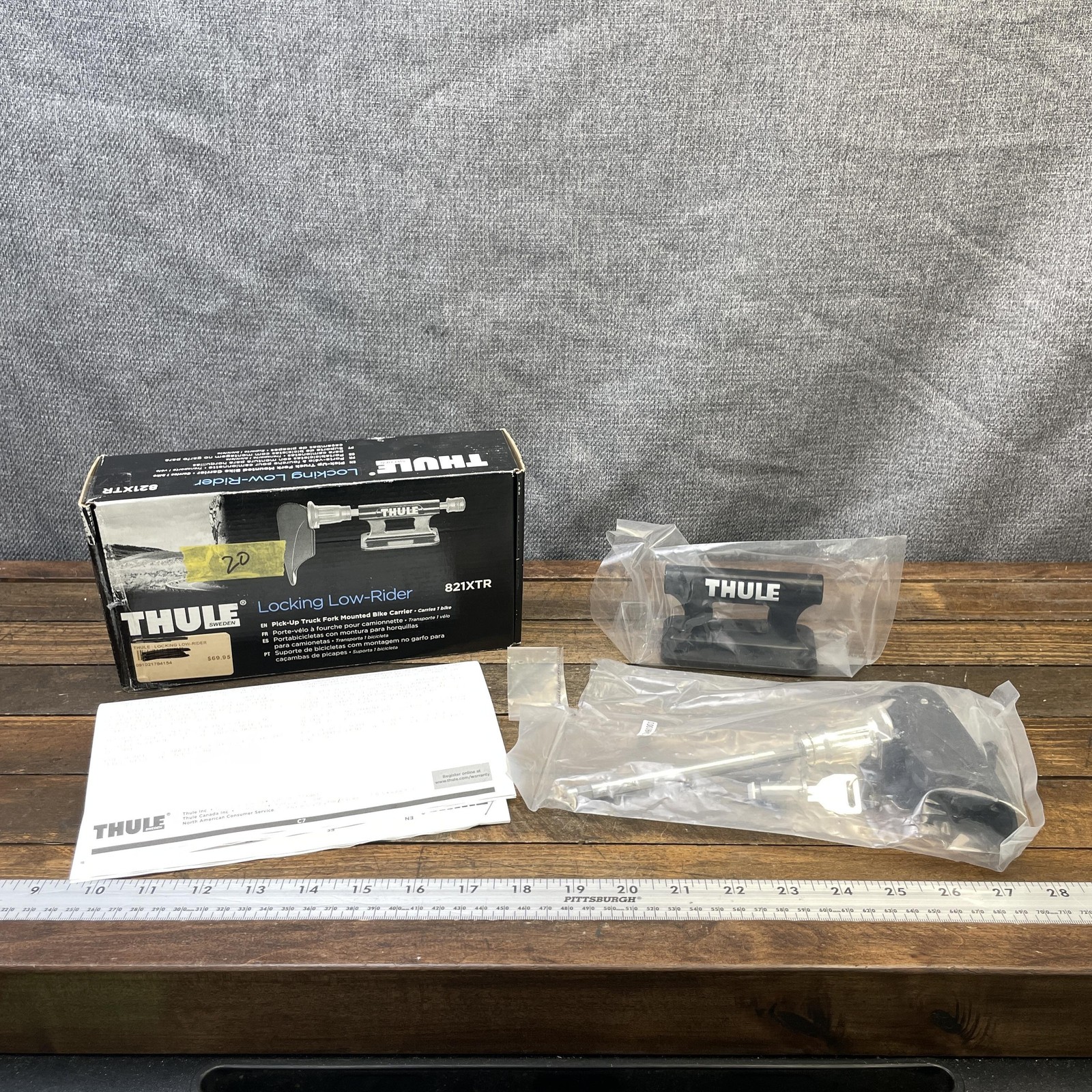 Thule Locking Low-Rider 821XTR Fork Mount Truckbed Bike Rack Carrier Black