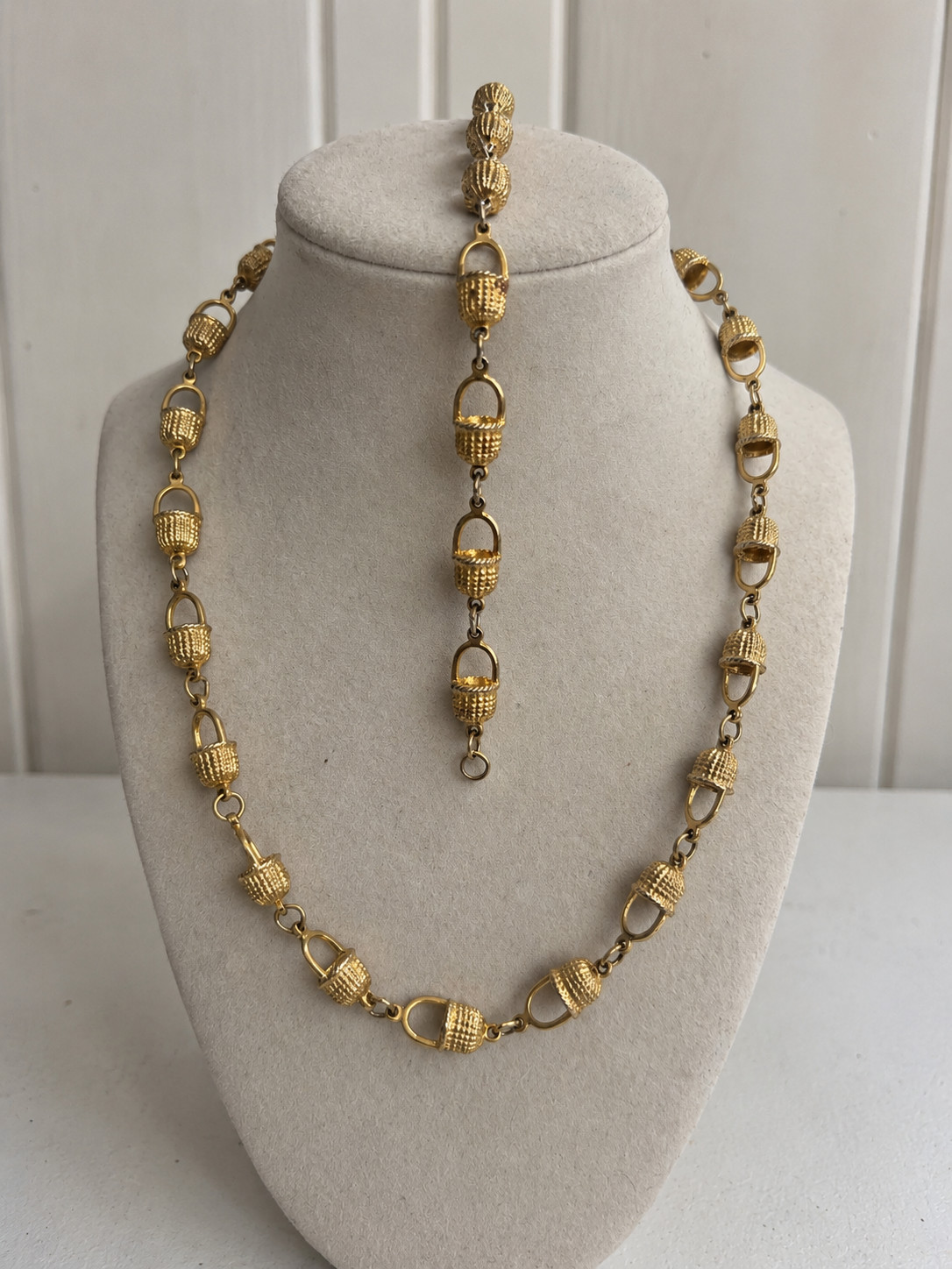 Vintage Nantucket Basket Gold Tone Necklace Bracelet Set 19\