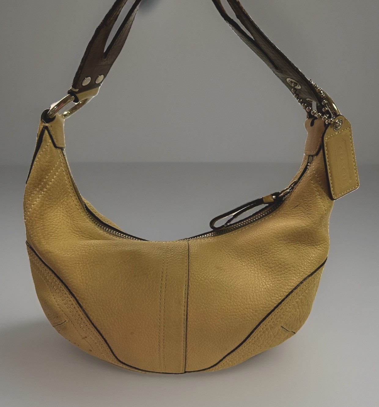 COACH Vintage 2006 Soho Pebbled Tan Leather Crescent Hobo Shoulder Bag EUC