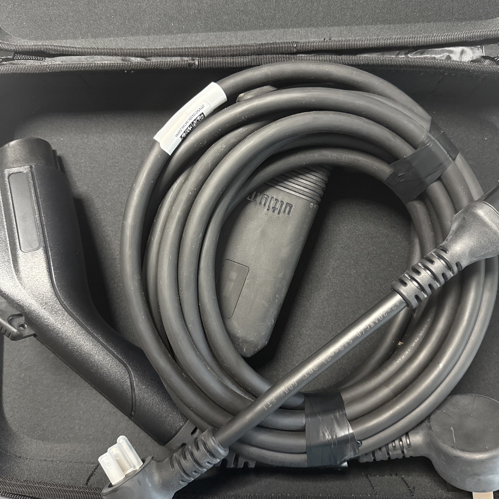 2022 - 2024 GM EV Charger Cadillac Lyriq IQ GMC Hummer Sierra electric NEW 2022 - 2024 GM EV Charger Cadillac Lyriq IQ GMC Hummer Sierra electric NEW