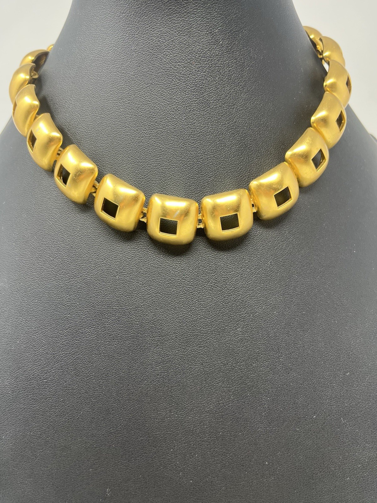 VINTAGE SIGNED ANNE KLEIN MATTE GOLD-TONE DOMED SQUARE MODERNIST TOGGLE NECKLACE VINTAGE SIGNED ANNE KLEIN MATTE GOLD-TONE DOMED SQUARE MODERNIST TOGGLE NECKLACE