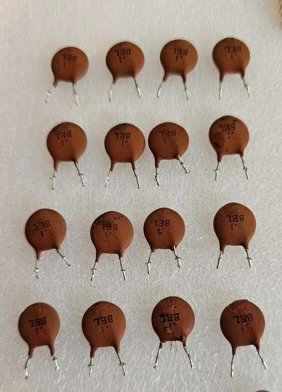 2x Lot Rare Vintage 1975 Genuine Original Clean Pulls .1uF Bel Apple 1 Capacitor