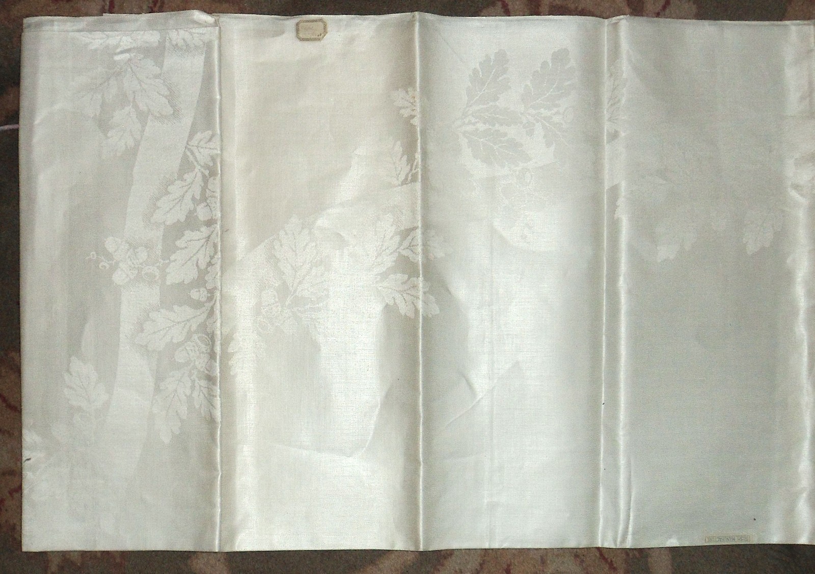 Vintage New Old Stock Irish Linen Double Damask Tablecloth 68\