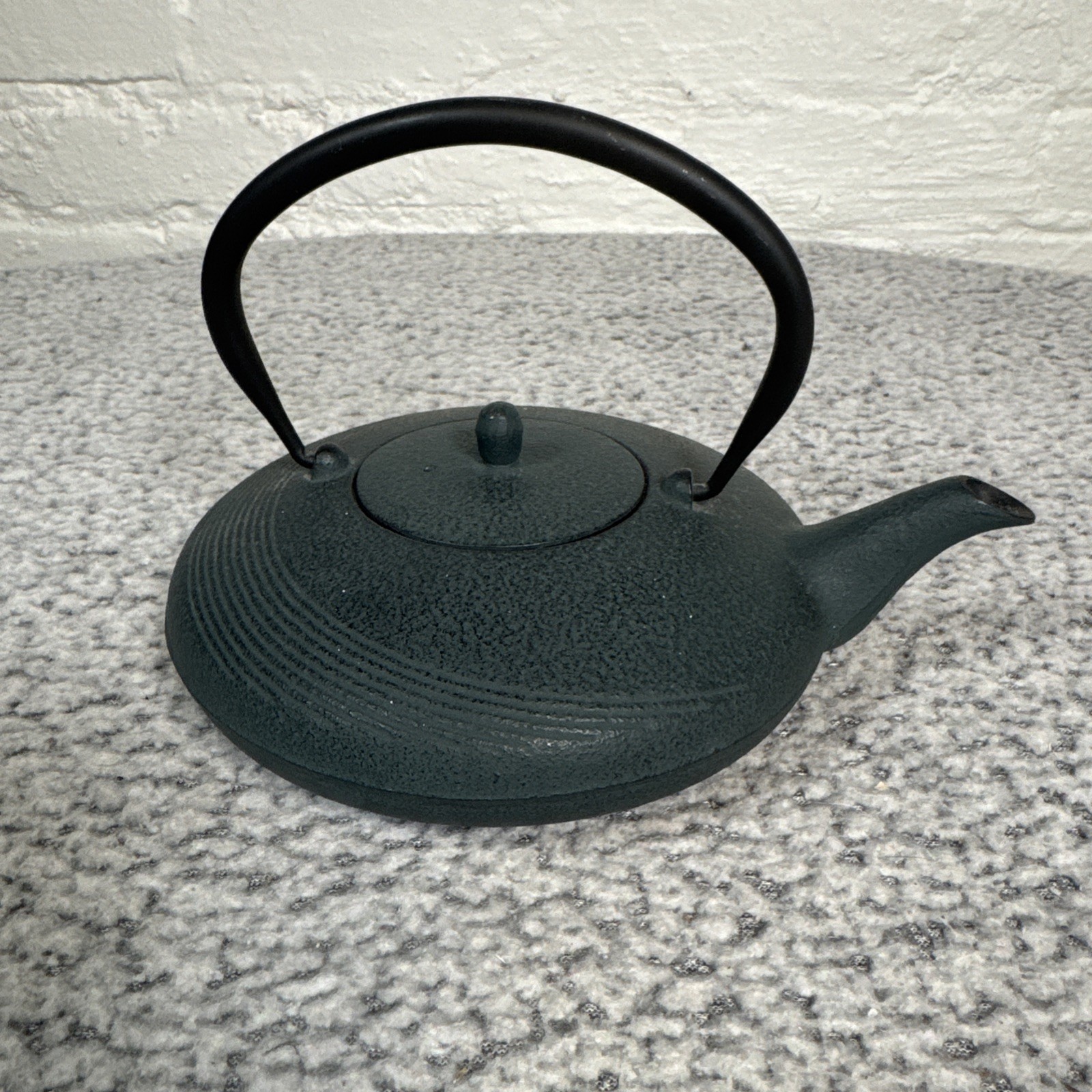 Vintage Iwachu Japanese Cast Iron Teapot Tetsubin Green Unused Ceramic Lid Japan