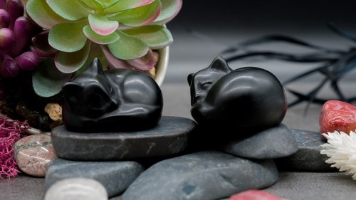Obsidian Crystal Sleeping Black Cat Figurine Protection Stone Pet Keepsake Decor