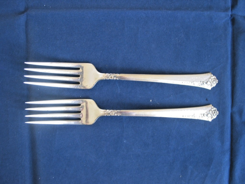TWO Modern 7.25 inch Dinner Forks Oneida Heirloom Sterling Silver Damask Rose