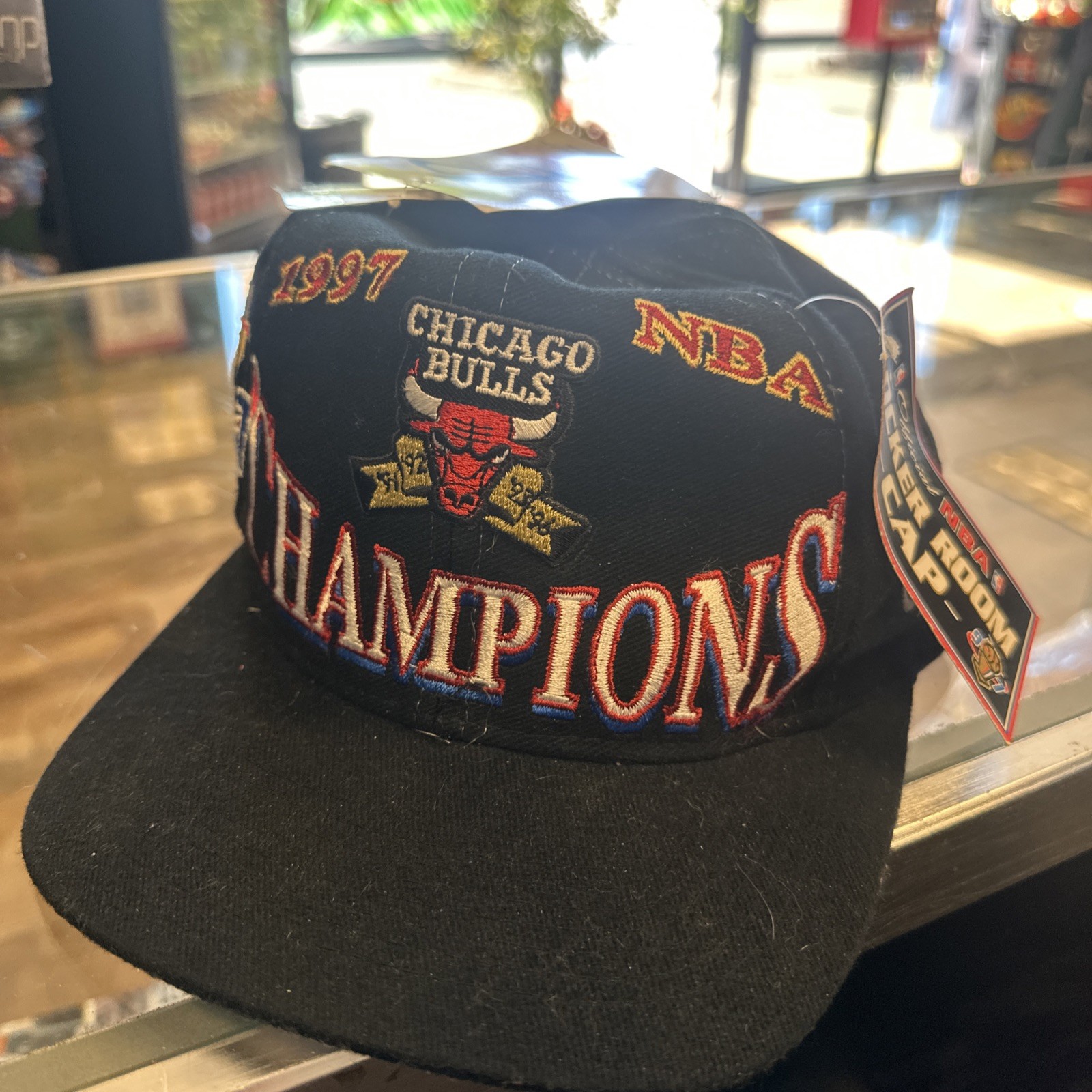 VTG NBA Chicago Bulls 1997 Champions Locker Room Snapback Hat Logo Athletics NWT