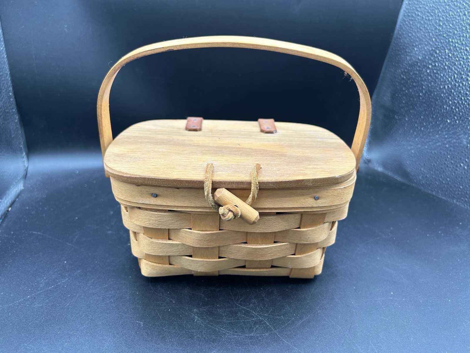 VTG Longaberger 2000 Small Purse Basket w/Attached Lid Toggle Closure & Handle