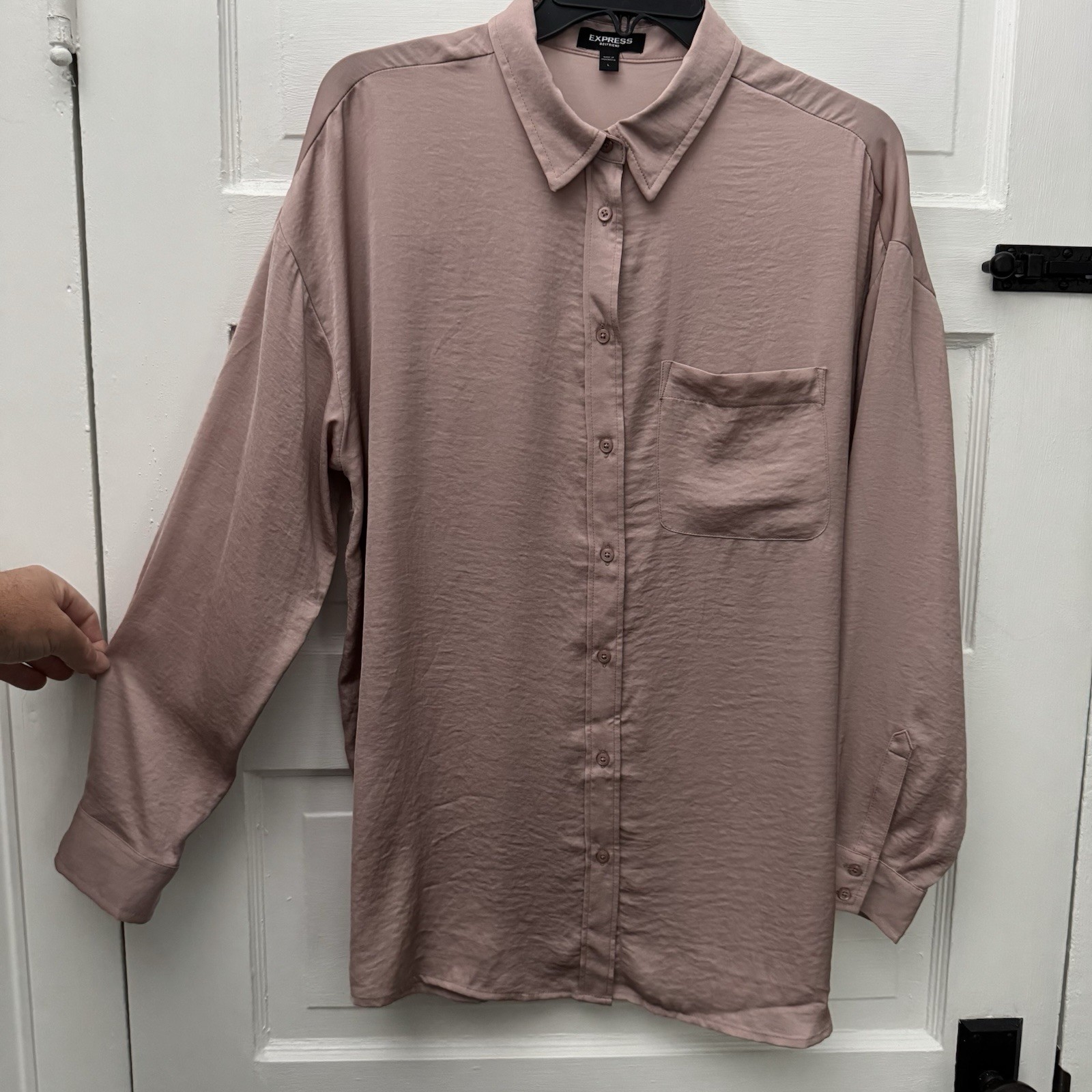 Express Boyfriend Women’s L Mauve Pink Satin Oversized Button-Up Blouse