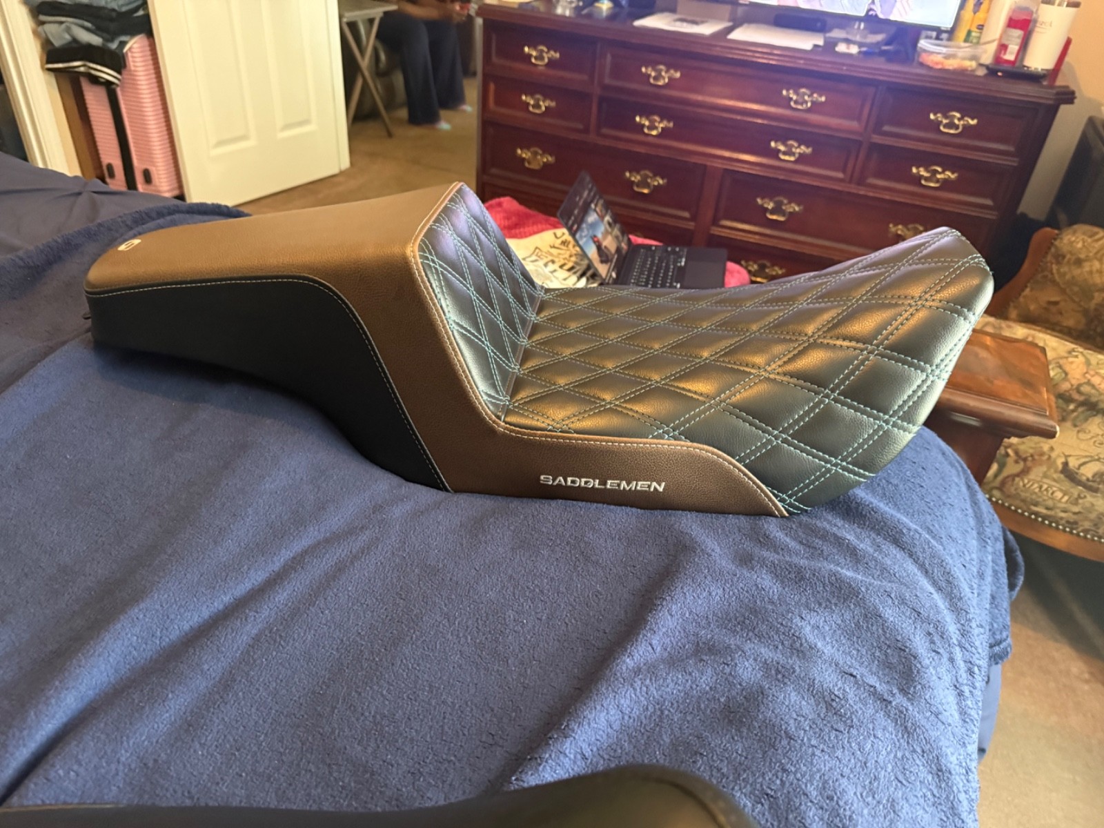 SADDLEMEN Step-Up Seat - Front Lattice Blue Stitch - Black & Brown 897-06-172