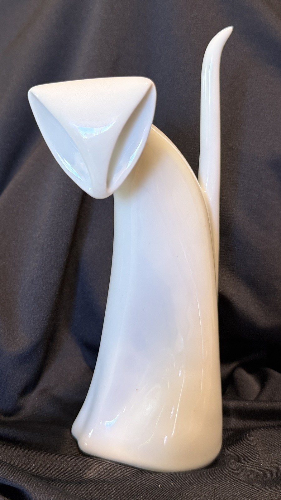Vintage MCM Royal Dux Cat White Porcelain Figurine Modernist 6-1/2” T Czech Vintage MCM Royal Dux Cat White Porcelain Figurine Modernist 6-1/2” T Czech