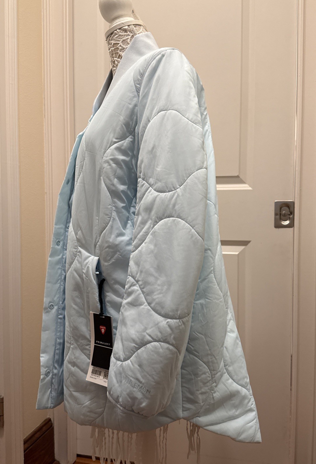 Women\'s Lululemon Powder Blue Primaloft Jacket, Sz 10 $228