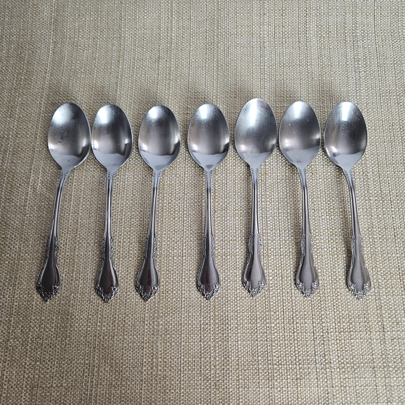 Wm A Rogers Oneida Mansfield Amadeus Dessert Spoons Set of 7 Wm A Rogers Oneida Mansfield Amadeus Dessert Spoons Set of 7