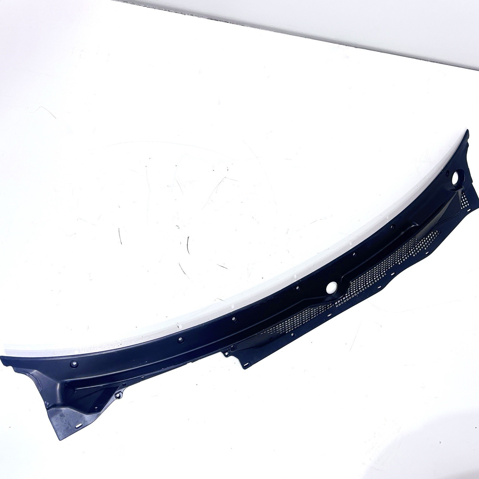 92-95 HONDA CIVIC WINDSHIELD WIPER COWL TRIM PLASTIC OEM FACTORY Painted Flaw 92-95 HONDA CIVIC WINDSHIELD WIPER COWL TRIM PLASTIC OEM FACTORY Painted Flaw