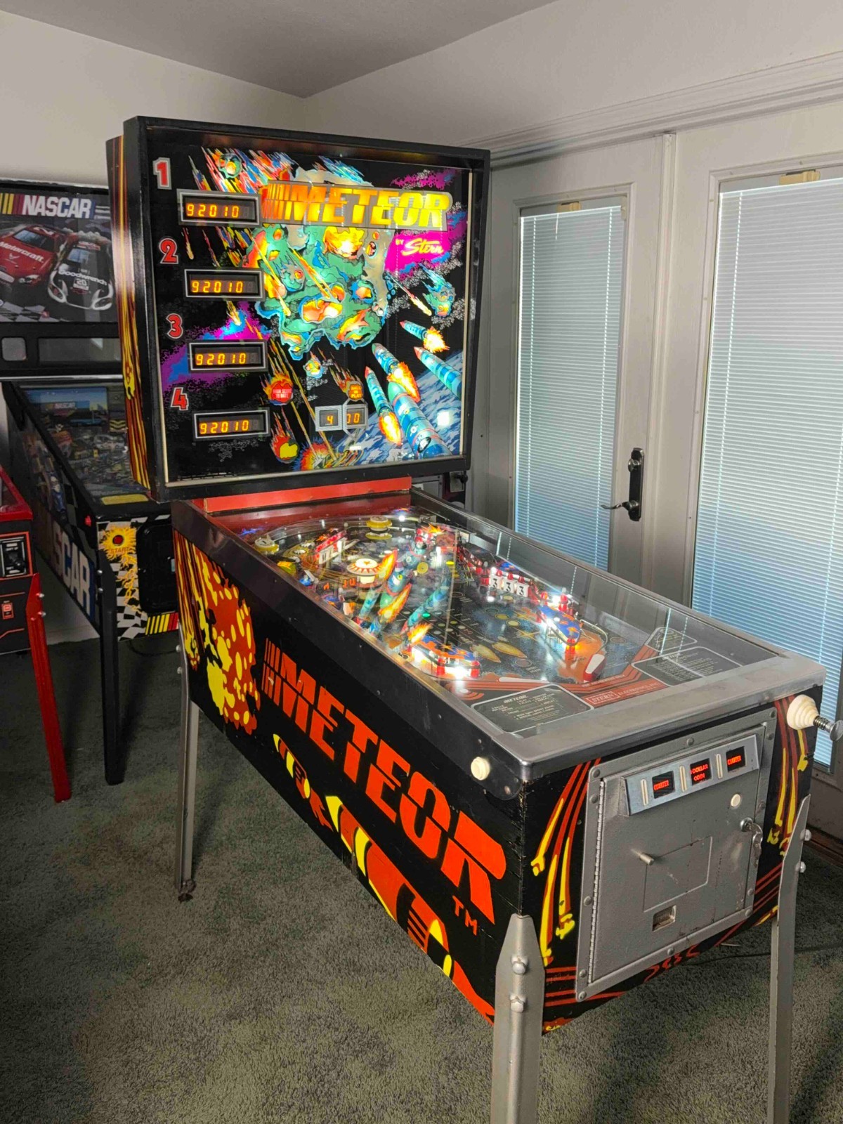 Stern Meteor Pinball