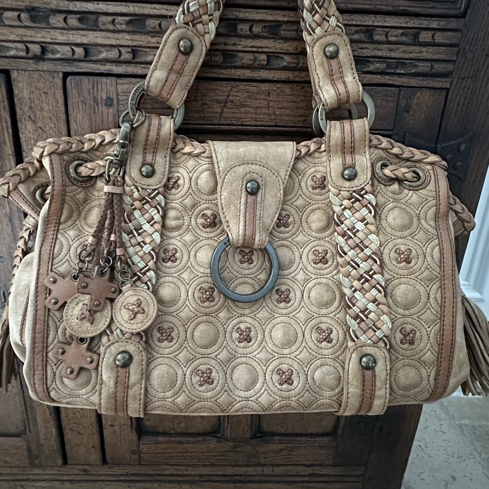 Isabella Fiore Hugs and Kisses Large Leather Handbag Cream Y2K Boho Satchel XO Isabella Fiore Hugs and Kisses Large Leather Handbag Cream Y2K Boho Satchel XO