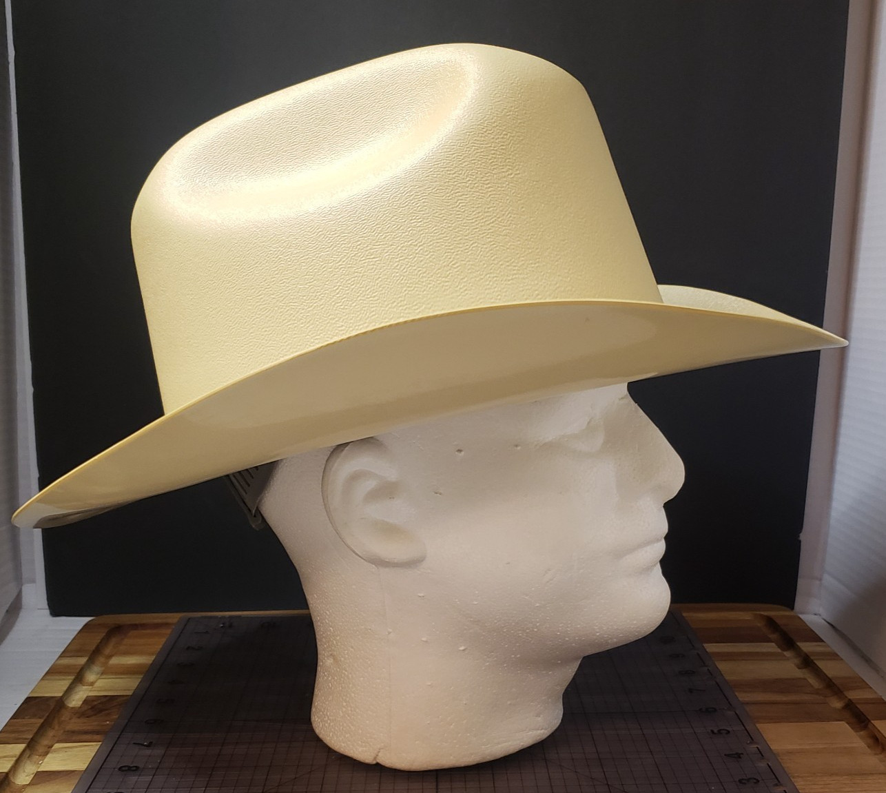 Vintage 1997 Cowboy Hard Hat Western Outlaw 4 Point Suspension Beige Size 6.5-8 Vintage 1997 Cowboy Hard Hat Western Outlaw 4 Point Suspension Beige Size 6.5-8