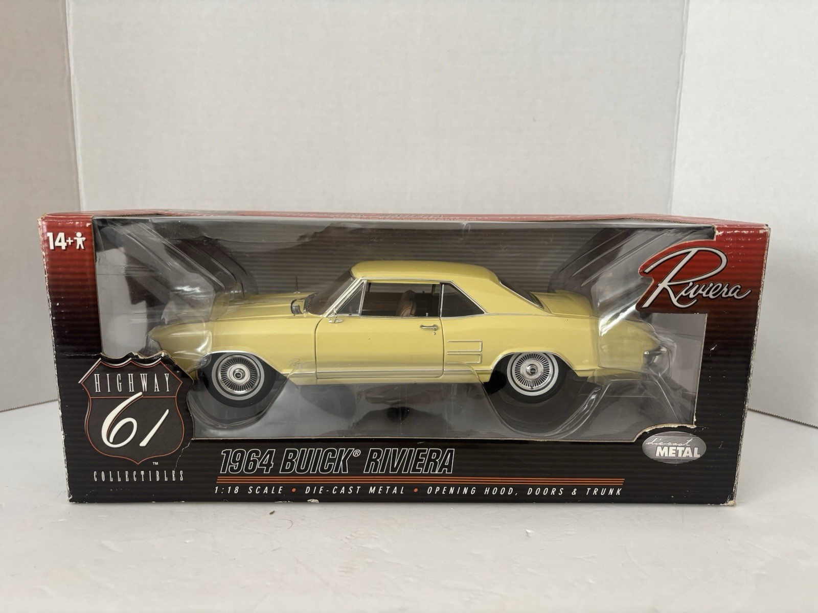 Ertl - Highway 61 Collectibles - 1964 Buick Riviera -(1:18) (SR-4)
