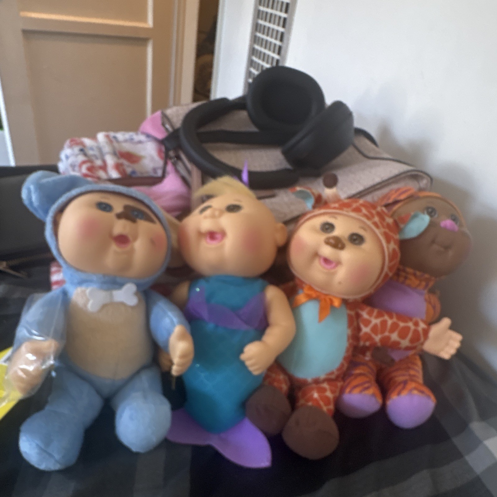 Lot of 4 Soft Body Cloth Baby Play Dolls, Cat & Giraffe, Blonde/Blue Eyes
