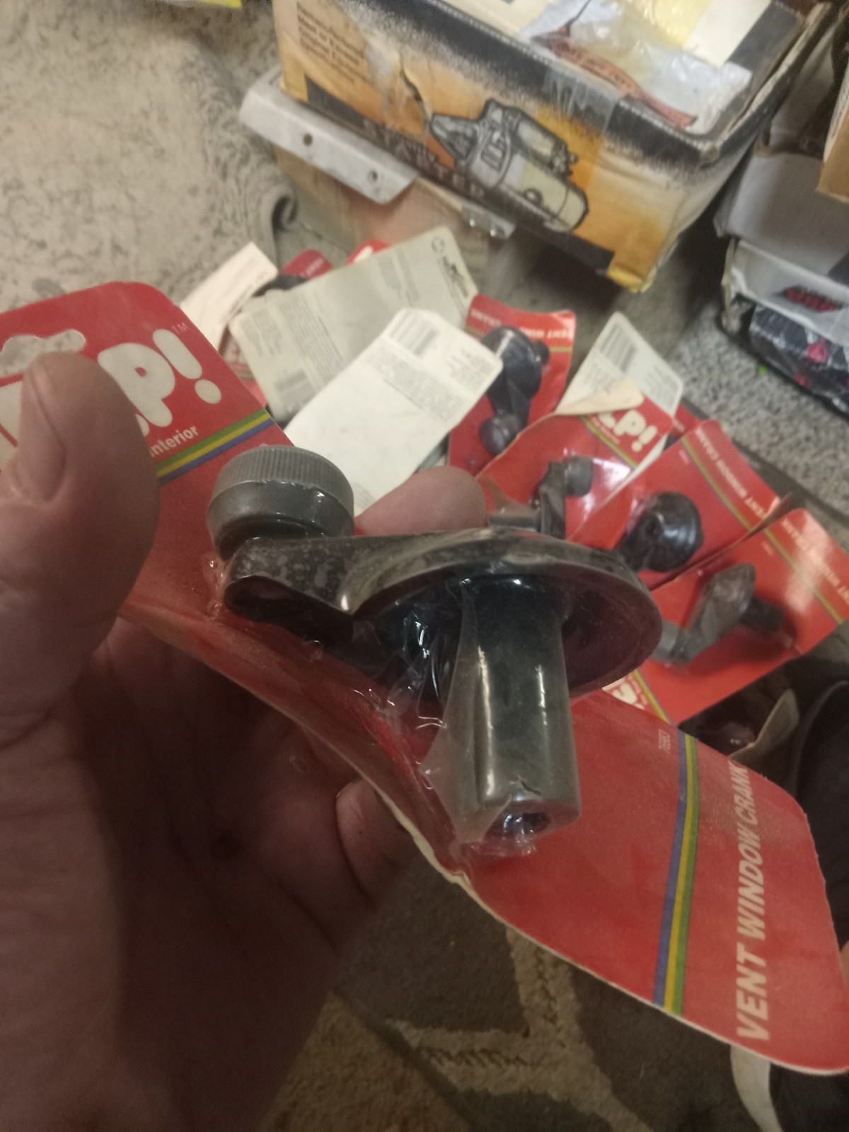 HELP Dorman Improved Design Vent window crank Car Auto Ford Mercury 1979-1985 HELP Dorman Improved Design Vent window crank Car Auto Ford Mercury 1979-1985