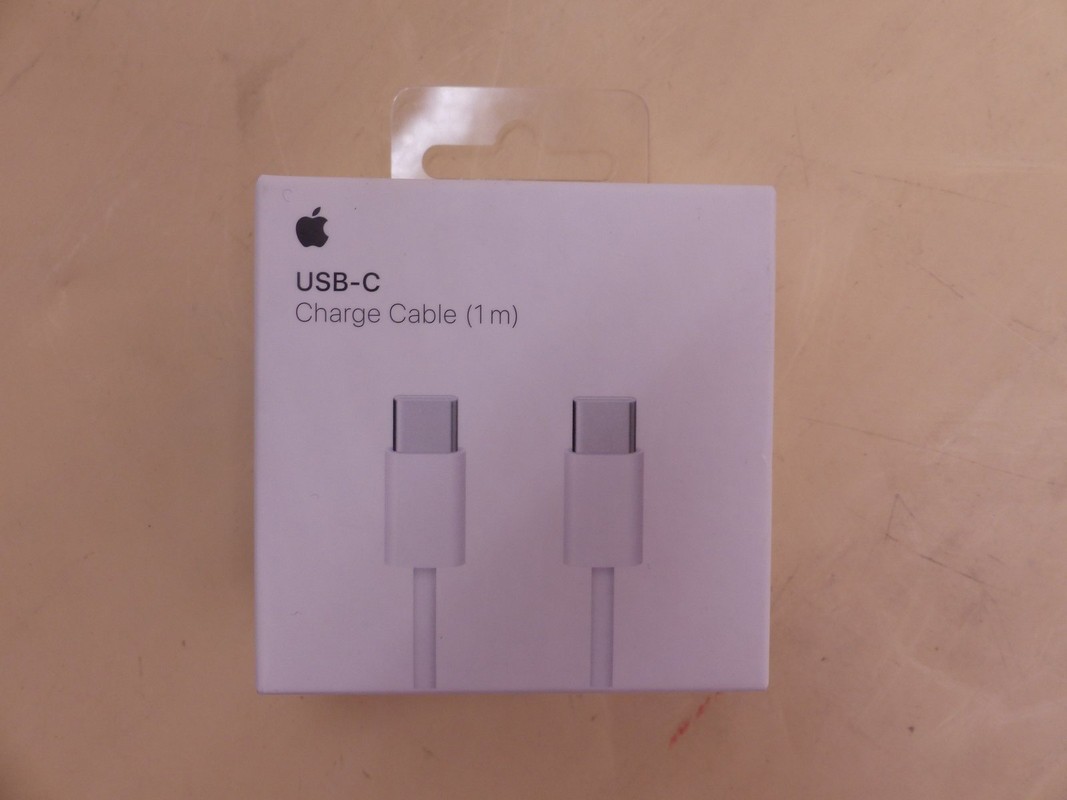 APPLE A1997 MM093AM/A USB-C TO USB-C CHARGE CABLE 1M GENUINE AUTHENTIC