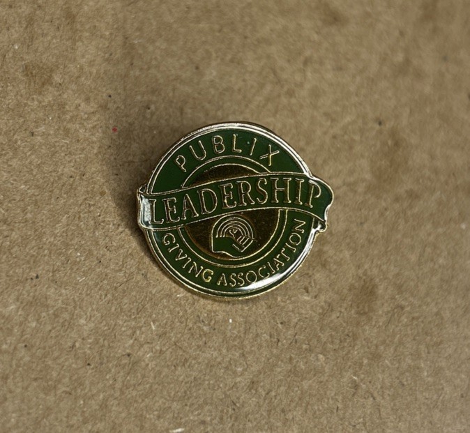 Vtg Publix Supermarkets Lapel Pin Leadership Giving