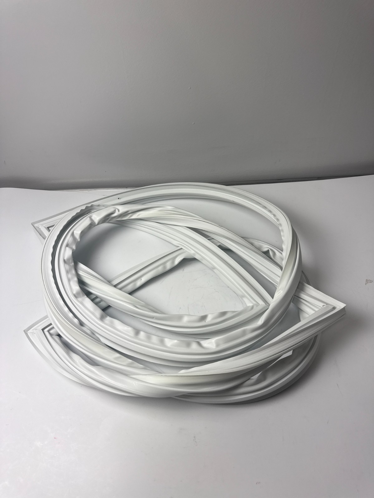 GE WR24X10155 Refrigerator Fresh Food Door Gasket Seal White Genuine OEM New