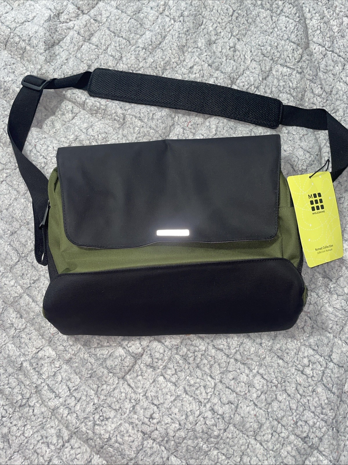 Moleskine Nomad Messenger Bag Green Moleskine Nomad Messenger Bag Green